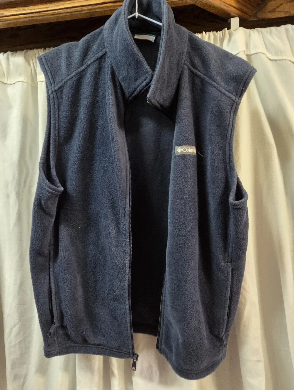 Columbia Men’s Navy Blue Fleece Vest